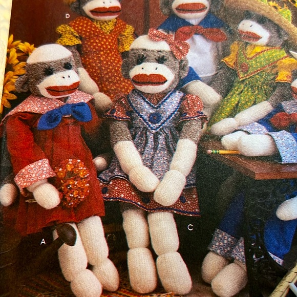 Simplicity 9073 Crafts Sock Monkeys and Clothes Pattern Uncut 1999 - Picture 5 of 9